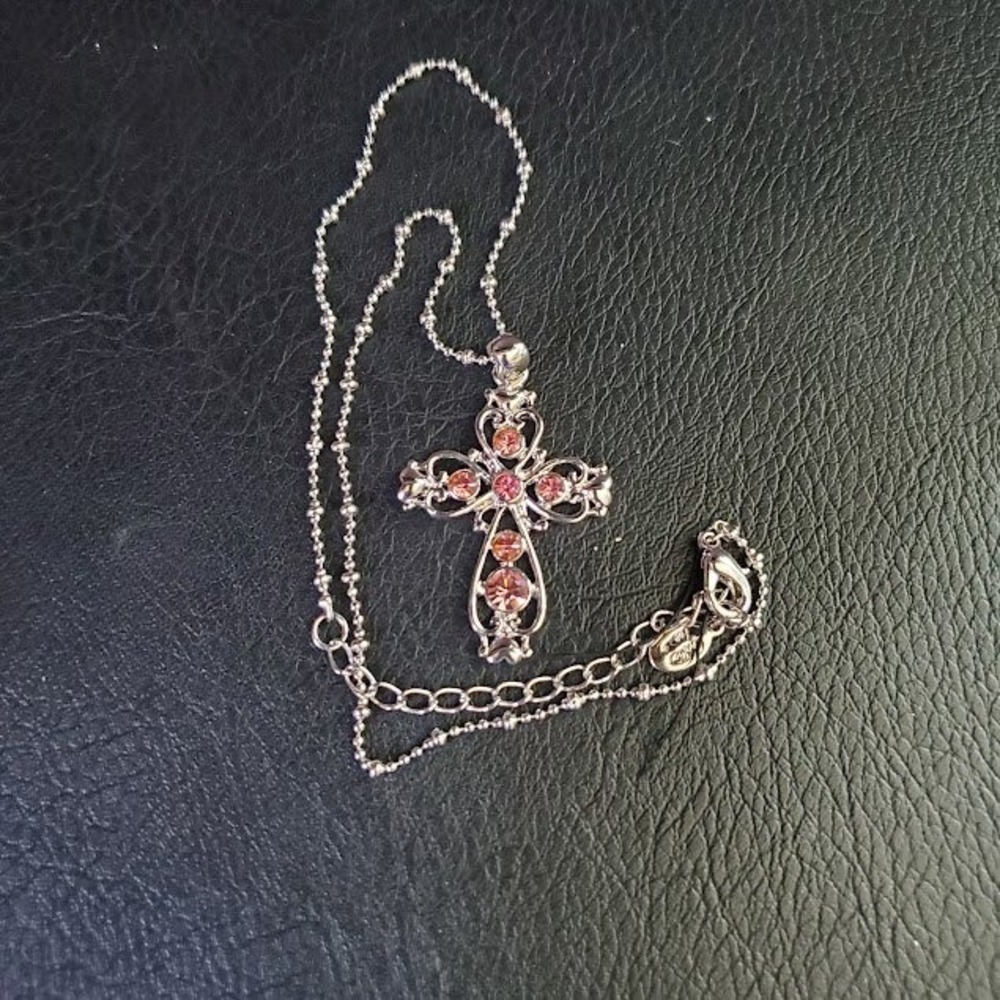 Cookie Lee Pink Rhinestone Filigree Cross Pendant Necklace Filigree Y2K Gothic - Picture 7 of 8